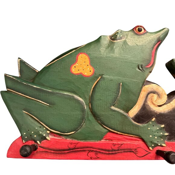 Vintage Pier 1 Handpainted Indonesia Wooden Frog 3 Peg Hook Wall Organizer - Picture 10 of 12